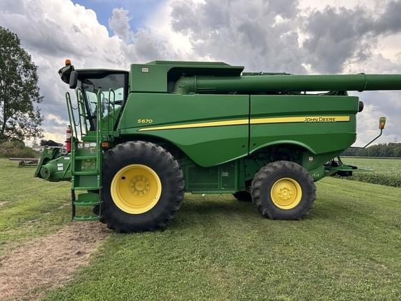 Image of John Deere S670 equipment image 3