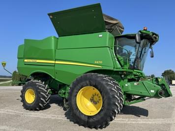Main image John Deere S670