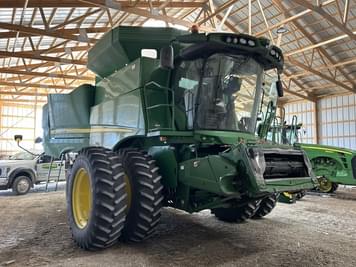 Main image John Deere S670