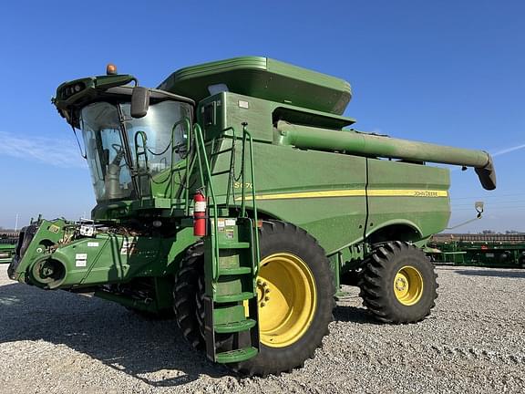 Image of John Deere S670 Primary image