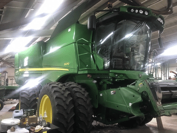 Main image John Deere S670