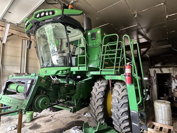 Main image John Deere S670