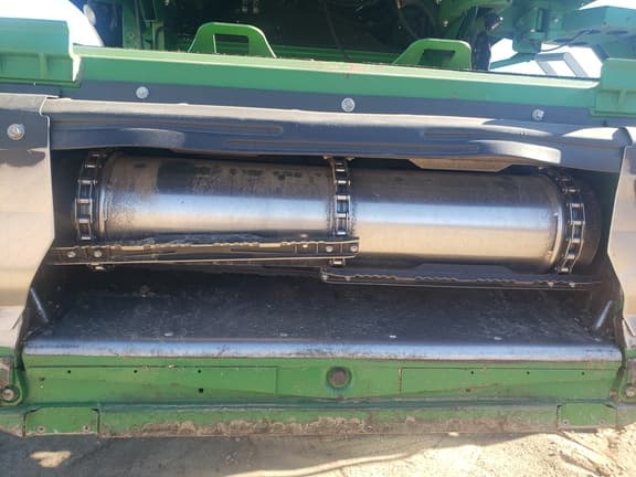 Image of John Deere S670 equipment image 3