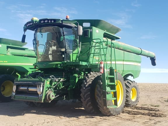 Image of John Deere S670 Primary image