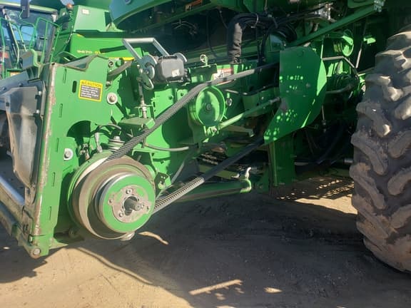Image of John Deere S670 equipment image 2