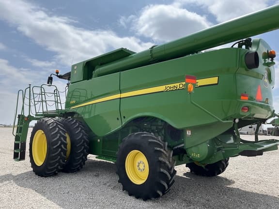 Image of John Deere S670 equipment image 3