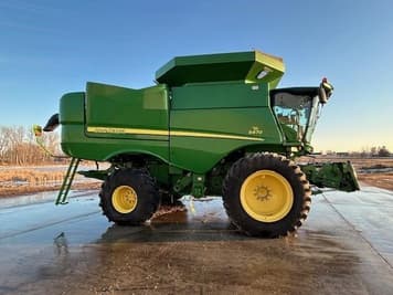 Main image John Deere S670