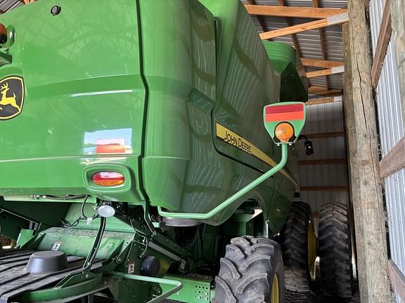 Image of John Deere S670 equipment image 4