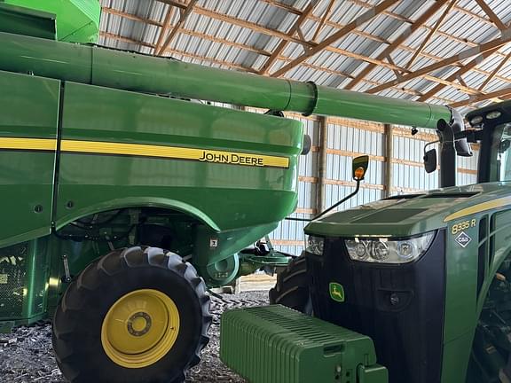 Image of John Deere S670 equipment image 3