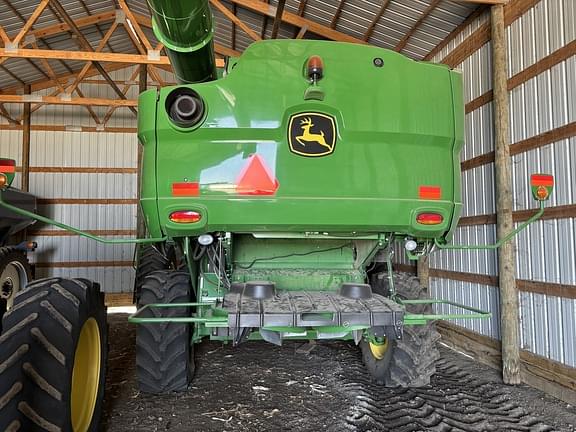 Image of John Deere S670 equipment image 2