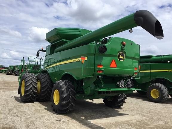 Image of John Deere S670 equipment image 4