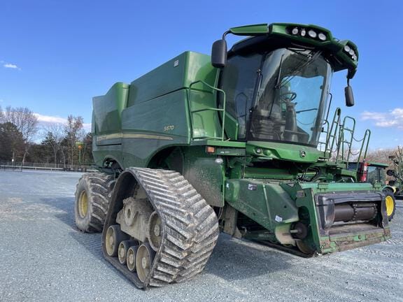 Main image John Deere S670