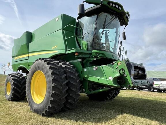 Main image John Deere S670