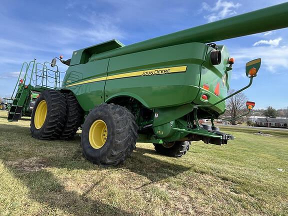 Image of John Deere S670 equipment image 4