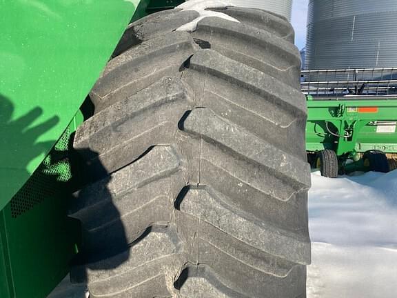 Image of John Deere S670 equipment image 2