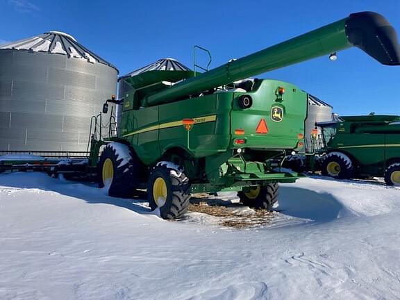 Image of John Deere S670 Primary image