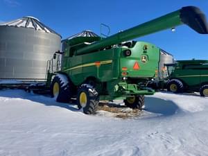 2014 John Deere S670 Image