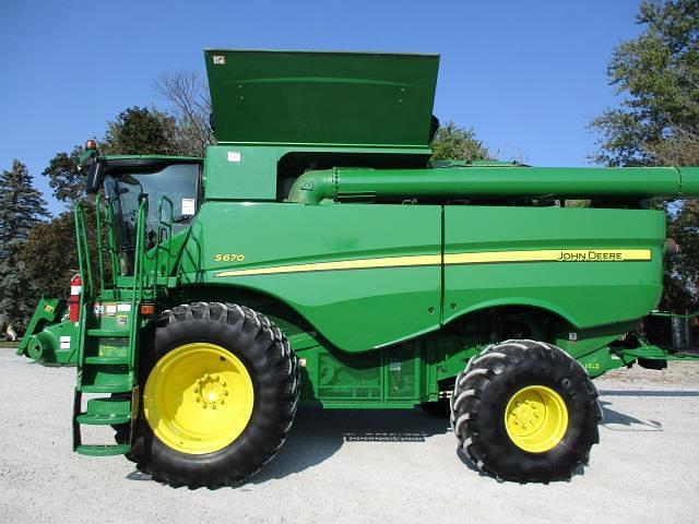 Image of John Deere S670 equipment image 2