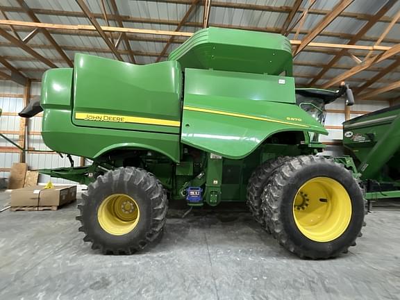 Image of John Deere S670 Image 0