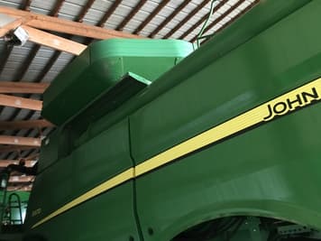 Main image John Deere S670