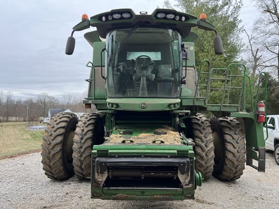 Image of John Deere S670 equipment image 3