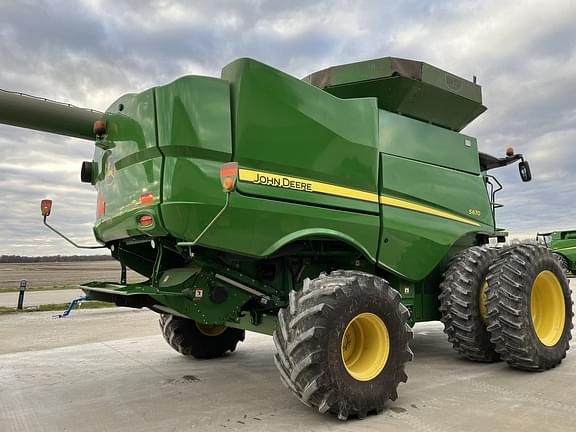 Image of John Deere S670 equipment image 4