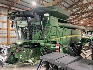 2014 John Deere S670 Image