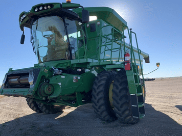 Main image John Deere S670
