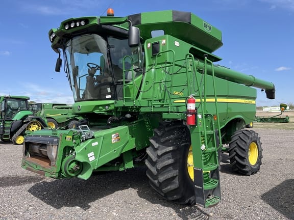2014 John Deere S670 Equipment Image0