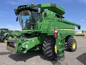 2014 John Deere S670 Image