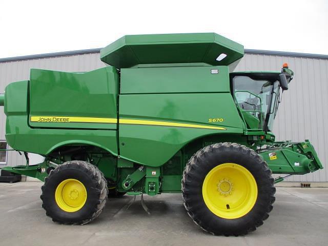 Image of John Deere S670 equipment image 3