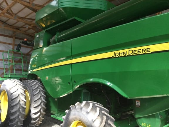 Main image John Deere S670