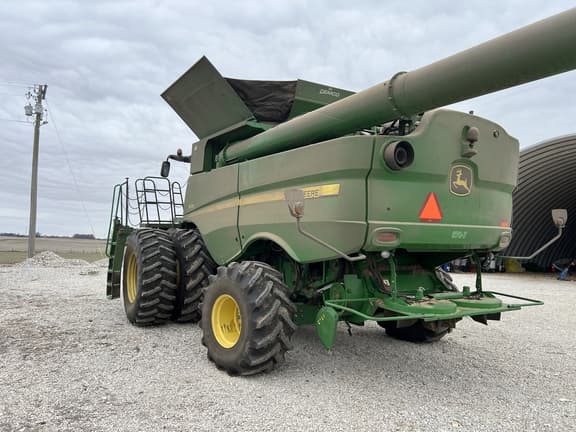 Image of John Deere S670 equipment image 3