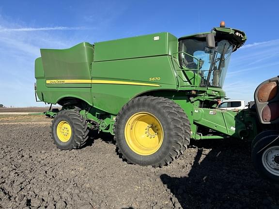 Image of John Deere S670 equipment image 1