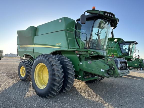 Image of John Deere S670 Primary image