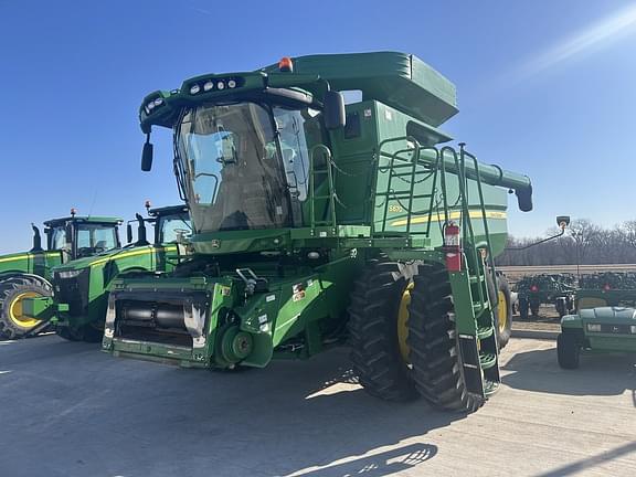 Image of John Deere S670 equipment image 1