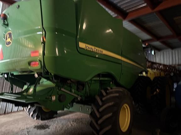 Image of John Deere S670 equipment image 4