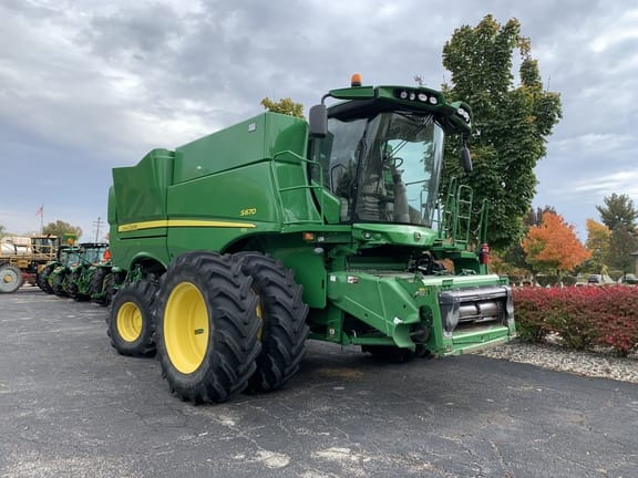 Main image John Deere S670