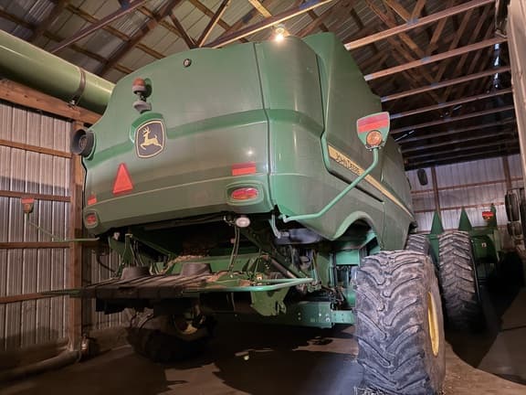 Image of John Deere S670 equipment image 4