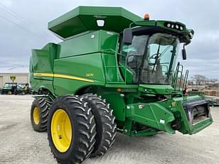 Main image John Deere S670 3