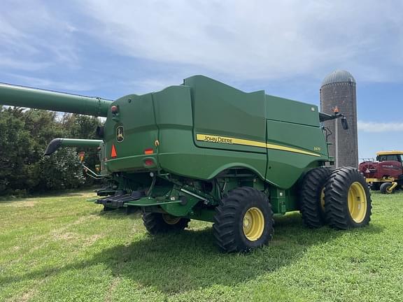 Image of John Deere S670 equipment image 2