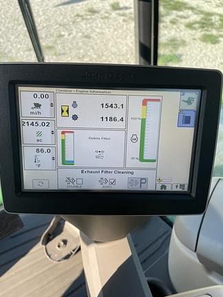 Image of John Deere S670 equipment image 3