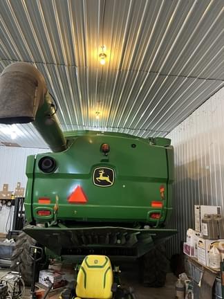 Image of John Deere S670 equipment image 4