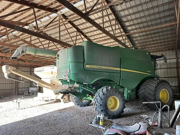 Image of John Deere S670 equipment image 4