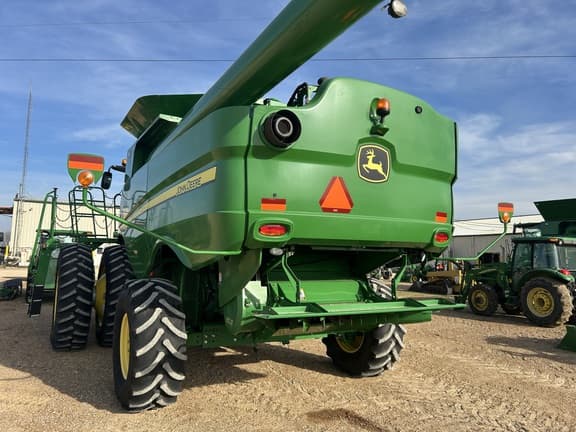 Image of John Deere S670 equipment image 3