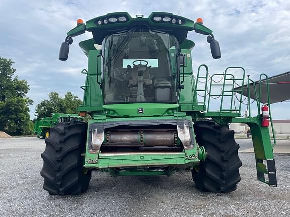 Image of John Deere S670 equipment image 2