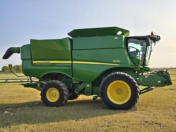 Image of John Deere S670 Primary image