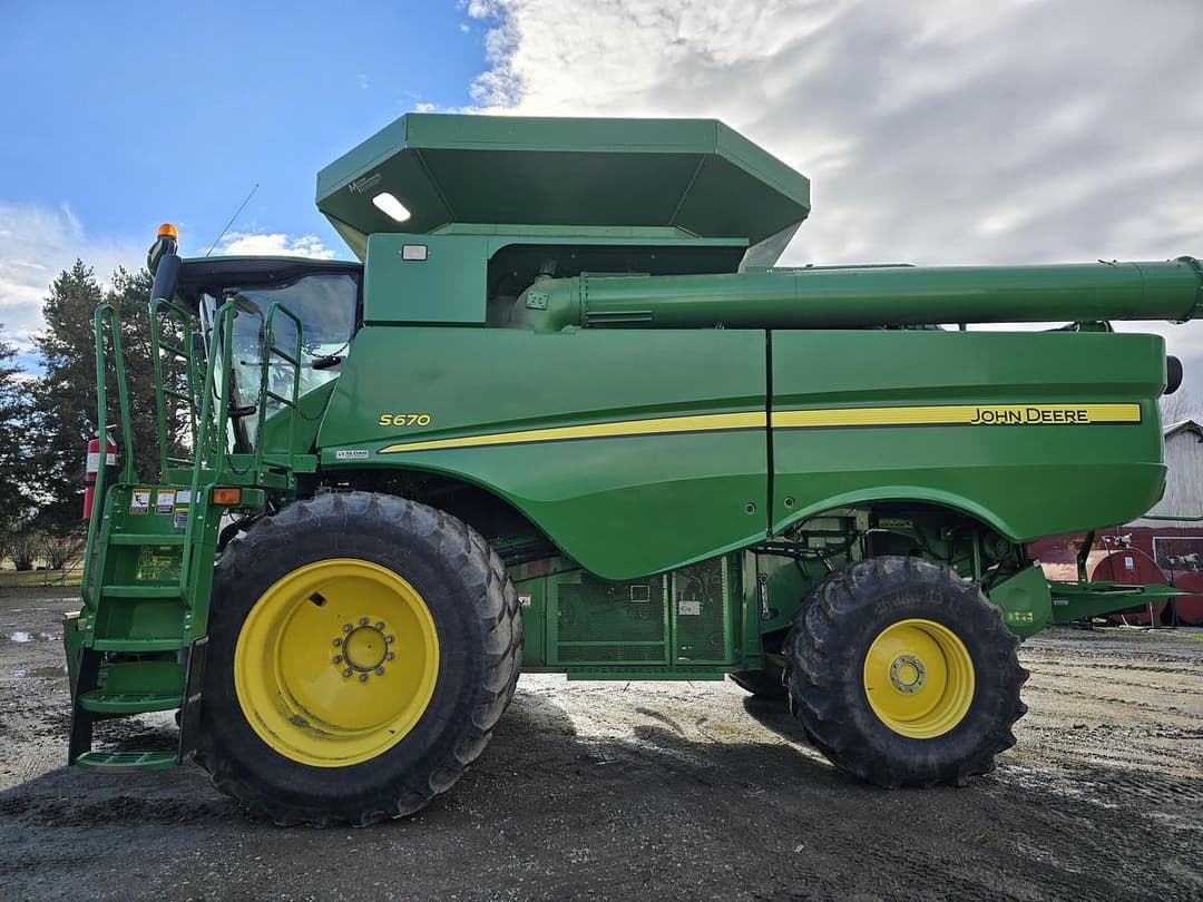 Image of John Deere S670 Primary image