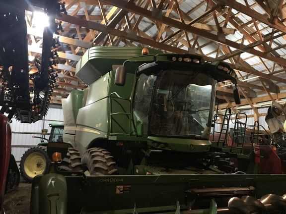 Main image John Deere S670