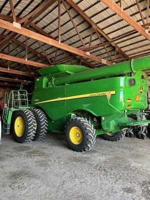 2014 John Deere S670 Image